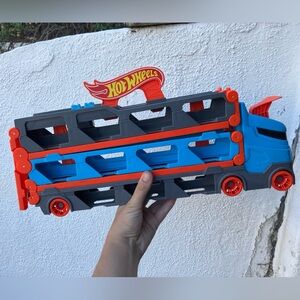 Hot Wheels Three Tier Car Transporter and track